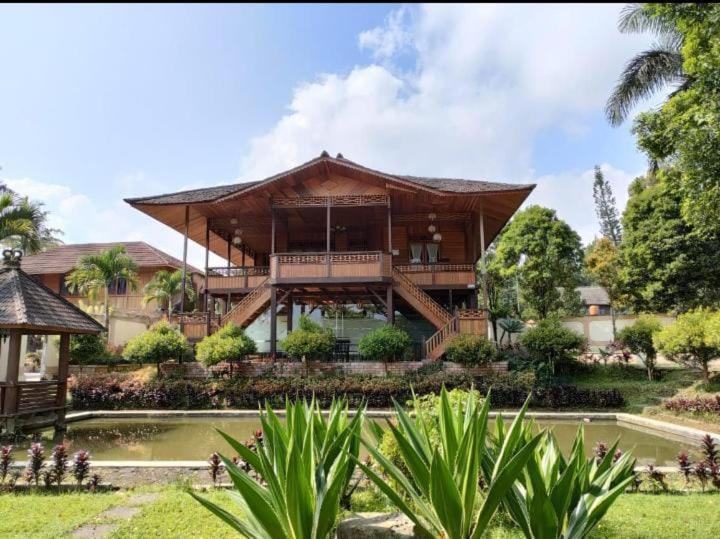 The Kulawi Villa & Resort Puncak Exterior photo